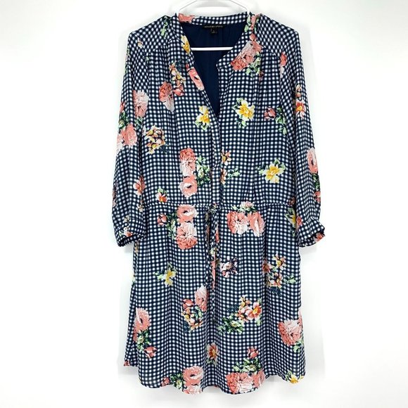 Signature Studio Dresses & Skirts - Signature Studio Dress Blue Gingham Floral Print 3/4 Sleeve V Neck